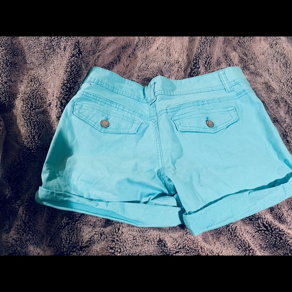 Midi twill shorts very beautiful baby blue. - Picture 2 of 3